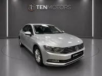 Usado VW Passat Edition 150 CV (110 kW) 2018 Gris / plata Berlina