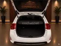 Usado Toyota Auris 124 CV (91 kW) 2014 Blanco Familiar