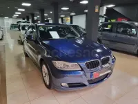 Usado BMW 318 143 CV (105 kW) 2009 Azul Familiar