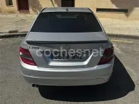 Usado Mercedes C200 136 CV (100 kW) 2009 Gris / plata Berlina