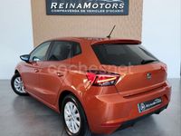 Usado Seat Ibiza Style Plus 95 CV (69 kW) 2018 Naranja Berlina