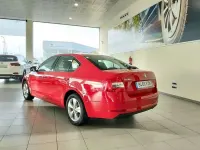 Usado Skoda Octavia 116 CV (85 kW) 2019 Rojo Berlina