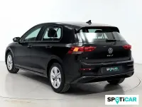Begagnad VW Golf VIII Life 131 HK (96 kW) 2022 Svart Sedan