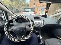 Usado Ford Fiesta Trend 68 CV (50 kW) 2010 Blanco Utilitario