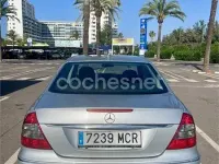 Usado Mercedes E200 Elegance 136 CV (100 kW) 2008 Gris / plata Berlina