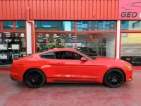 Usado Ford Mustang Fastback 314 CV (230 kW) 2016 Naranja Coupe
