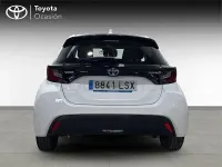Usado Toyota Yaris Hybrid Business Edition 116 CV (85 kW) 2021 Blanco Berlina