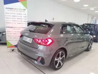 Usado Audi A1 Sportback 95 CV (69 kW) 2022 Gris Utilitario