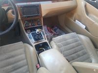 Usado VW Passat Sportline 140 CV (102 kW) 2005 Negro Berlina