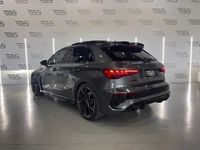 Usado Audi RS3 Sportback 399 CV (293 kW) 2024 Gris Utilitario