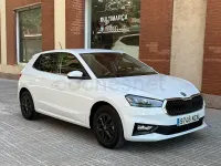Usado Skoda Fabia Selection 95 CV (69 kW) 2025 Blanco Utilitario