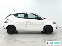 Usado Lancia Ypsilon Silver 69 CV (50 kW) 2022 Blanco Utilitario