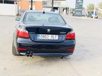 Usado BMW 520 170 CV (125 kW) 2005 Azul Berlina