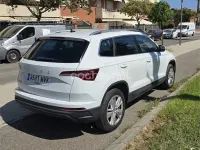 Usado Skoda Karoq Selection 150 CV (110 kW) 2024 Blanco SUV