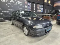 Usado Opel Astra 125 CV (91 kW) 1993 Azul Berlina