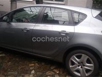 Usado Opel Astra Selective 115 CV (84 kW) 2013 Gris / plata Berlina