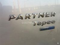 Usado Peugeot Partner Tepee Active 100 CV (73 kW) 2016 Gris / plata Monovolumen