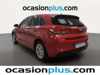 Usado Hyundai i30 120 CV (88 kW) 2019 Rojo Utilitario