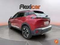 Usado Peugeot 2008 Allure 130 CV (95 kW) 2023 Rojo SUV