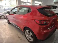 Usado Renault Clio IV Dynamique 90 CV (66 kW) 2012 Rojo Berlina