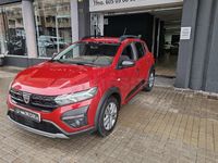 Usado Dacia Sandero Comfort 101 CV (74 kW) 2021 Granate Berlina