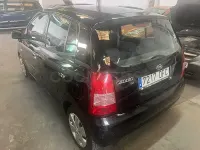 Usado Kia Picanto EX 65 CV (47 kW) 2005 Negro Utilitario