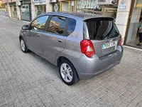 Usado Chevrolet Aveo LT 101 CV (74 kW) 2010 Gris / plata Berlina