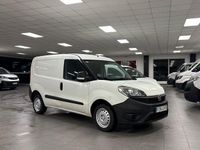 Usado Fiat Doblò 90 CV (66 kW) 2017 Blanco Monovolumen
