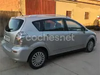 Usado Toyota Corolla Verso Luna 116 CV (85 kW) 2004 Gris / plata Monovolumen