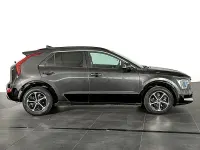Usado Kia Niro 141 CV (103 kW) 2022 Gris / plata SUV