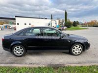 Usado Audi A4 180 CV (132 kW) 2001 Azul Berlina