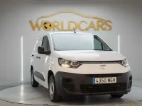 Usado Fiat Doblò 102 CV (75 kW) 2023 Blanco Monovolumen