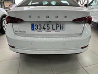 Occasion Skoda Octavia Ambition 150 ch (110 kW) 2021 Blanc Berline