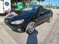 Usado Peugeot 206 CC 107 CV (78 kW) 2001 Negro Descapotable