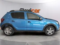 Usado Dacia Sandero Comfort 90 CV (66 kW) 2018 Azul Berlina