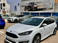 Usado Ford Focus ST-Line 125 CV (91 kW) 2018 Blanco Berlina