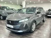 Usado Peugeot 3008 Allure 136 CV (100 kW) 2024 Gris / plata SUV
