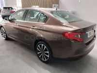 Usado Fiat Tipo Easy 95 CV (69 kW) 2017 Marrón Berlina