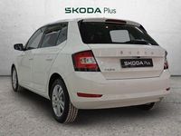 Usado Skoda Fabia Ambition 110 CV (80 kW) 2021 Blanco Berlina