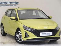 Usado Hyundai i20 100 CV (73 kW) 2024 Gris/plata