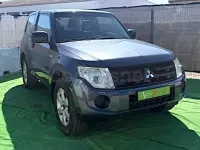 Usado Mitsubishi Montero Motion 200 CV (147 kW) 2010 Gris / plata SUV