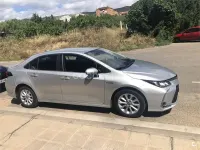 Usado Toyota Corolla Active 122 CV (89 kW) 2020 Gris / plata Berlina