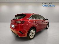 Używany Kia Ceed 120 KM (88 kW) 2023 Czerwony Hatchback