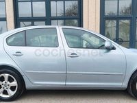 Usado Skoda Octavia 105 CV (77 kW) 2011 Azul Berlina