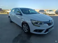 Usado Renault Mégane Business 95 CV (69 kW) 2018 Blanco Berlina