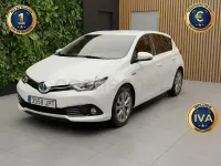 Usado Toyota Auris Hybrid Active 136 CV (100 kW) 2016 Blanco Berlina