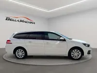 Usado Peugeot 308 SW Style 131 CV (96 kW) 2020 Blanco Familiar