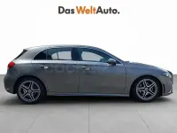 Usado Mercedes A180 136 CV (100 kW) 2019 Gris / plata Berlina