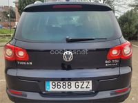 Usado VW Tiguan R-line BlueMotion 140 CV (102 kW) 2011 Negro SUV