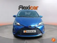 Usado Toyota Yaris Active 69 CV (50 kW) 2019 Azul Berlina